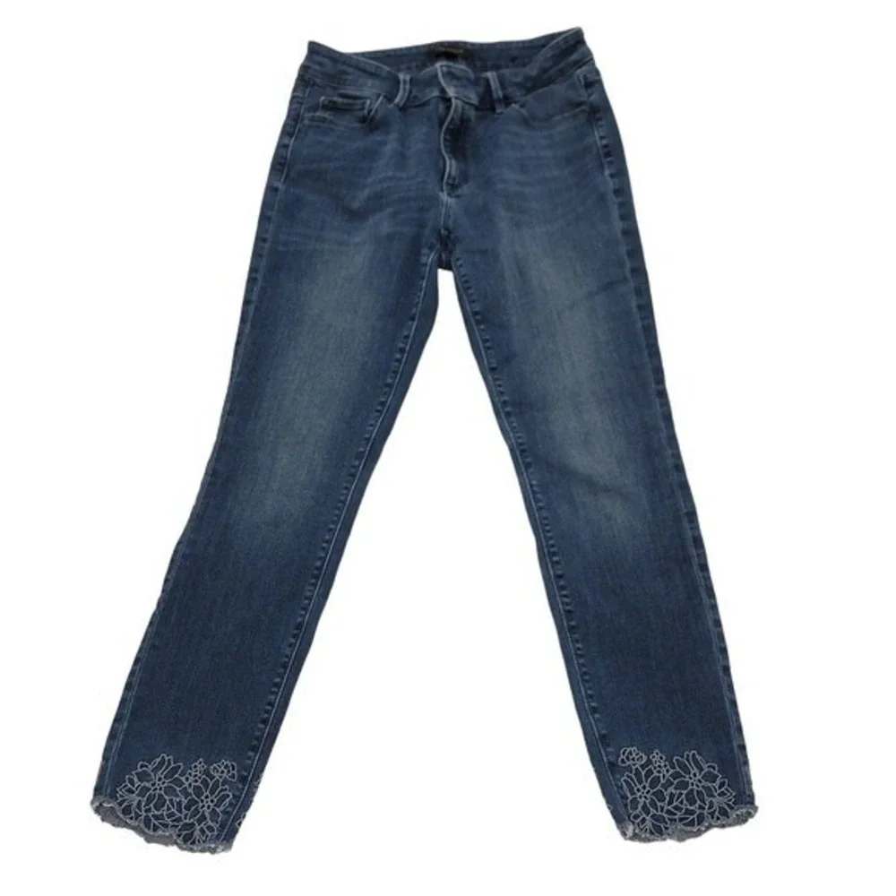 Ann Taylor The Skinny Curvy Fit Jeans Blue Floral Embroidered Hem Size 2 Womens
